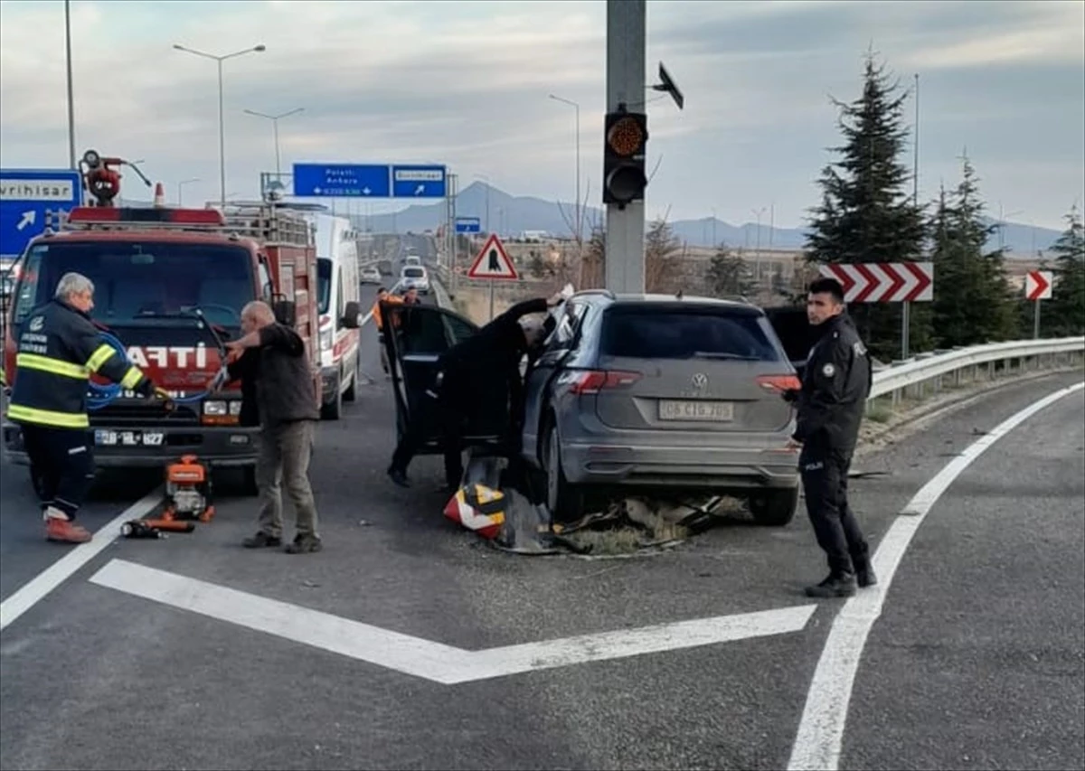 Eskişehir\'de trafik kazasında yaralanan sürücü hayatını kaybetti