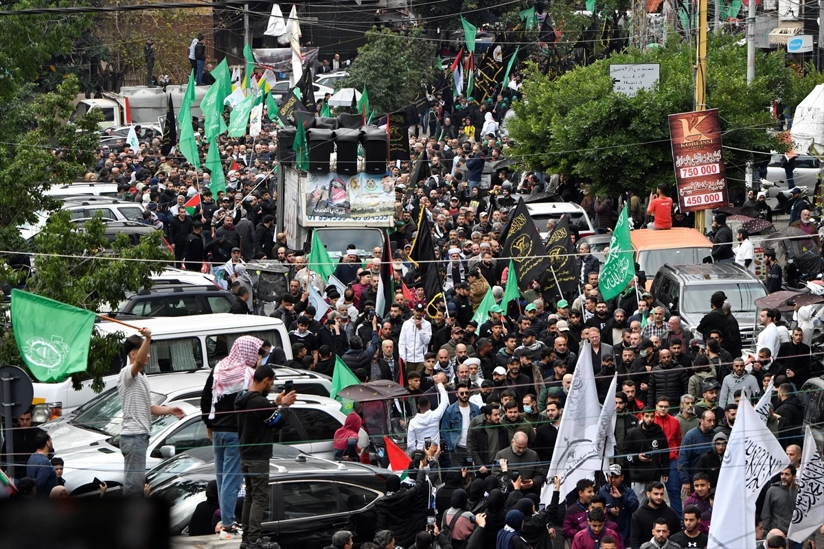 İsrail saldırısında öldürülen Hamas\'ın Siyasi Büro Başkan Yardımcısı Salih el-Aruri için Beyrut\'ta cenaze töreni düzenlendi