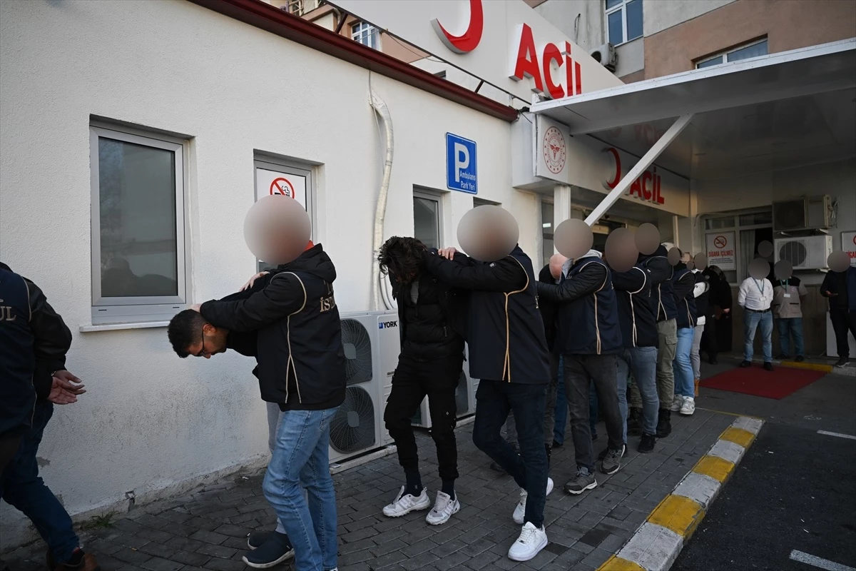 İstanbul\'da Mossad adına casusluk faaliyeti iddiasıyla gözaltına alınan 34 şüpheli sağlık kontrolünden geçirildi
