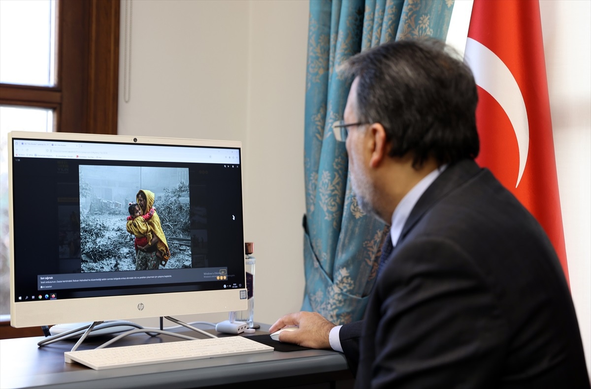 İstanbul Müftüsü Safi Arpaguş, AA\'nın \'Yılın Kareleri\' oylamasına katıldı