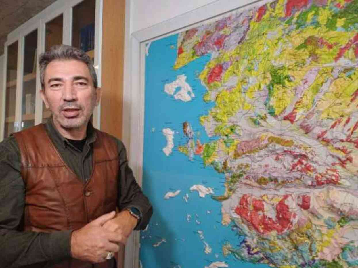 Jeoloji Mühendisi Onalan: Faylar harekete geçti, 24 il ve yüzlerce ilçe risk altında Jeoloji Mühendisi Onalan: Faylar harekete geçti, 24 il ve yüzlerce ilçe risk altında