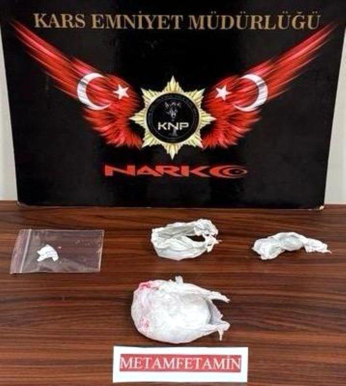 Kars\'ta yapılan operasyonda uyuşturucu madde ele geçirildi, 1 kişi tutuklandı