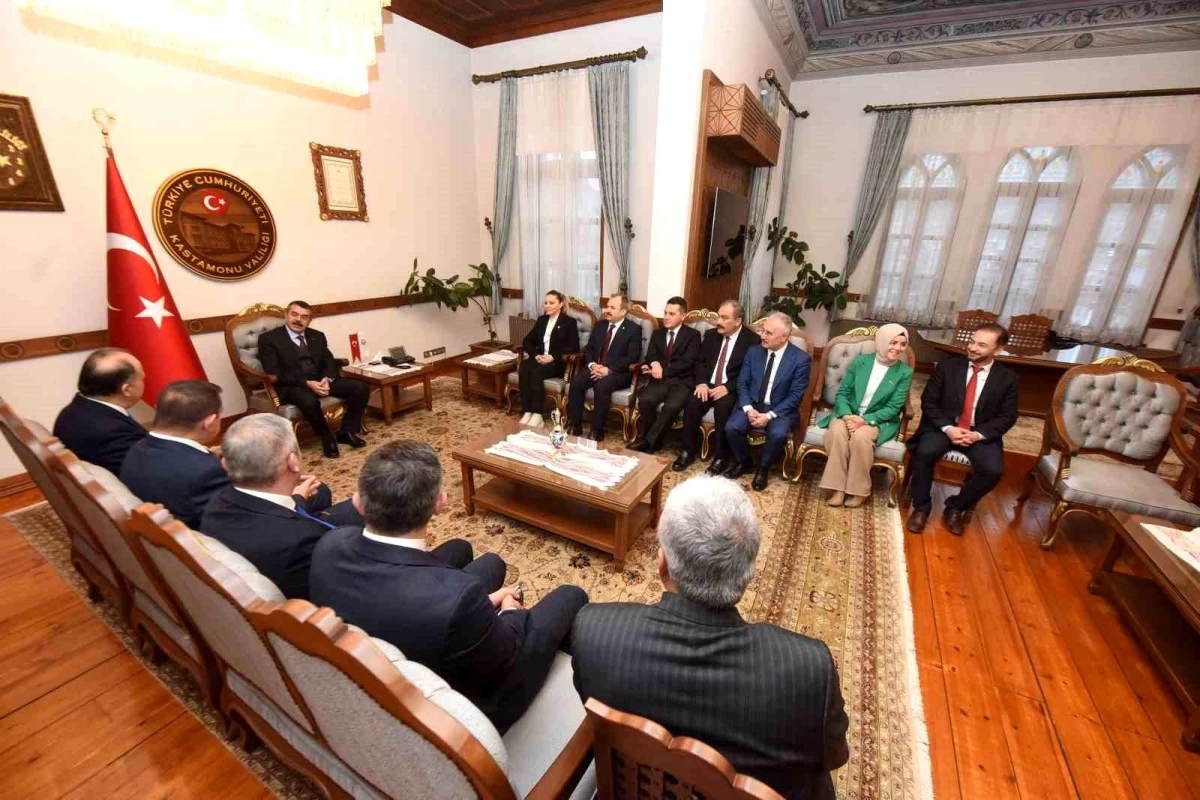 Milli Eğitim Bakanı Kastamonu\'da Vali Meftun Dallı\'yı ziyaret etti