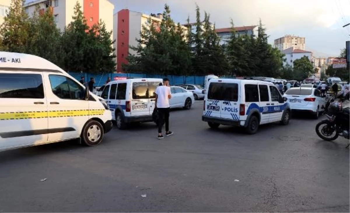 Kayseri\'de kıraathanedeki kavgada şehit olan polis memuru için dava açıldı