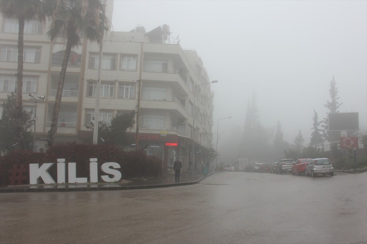 Kilis\'te etkili olan sis, sürücülere zor anlar yaşattı
