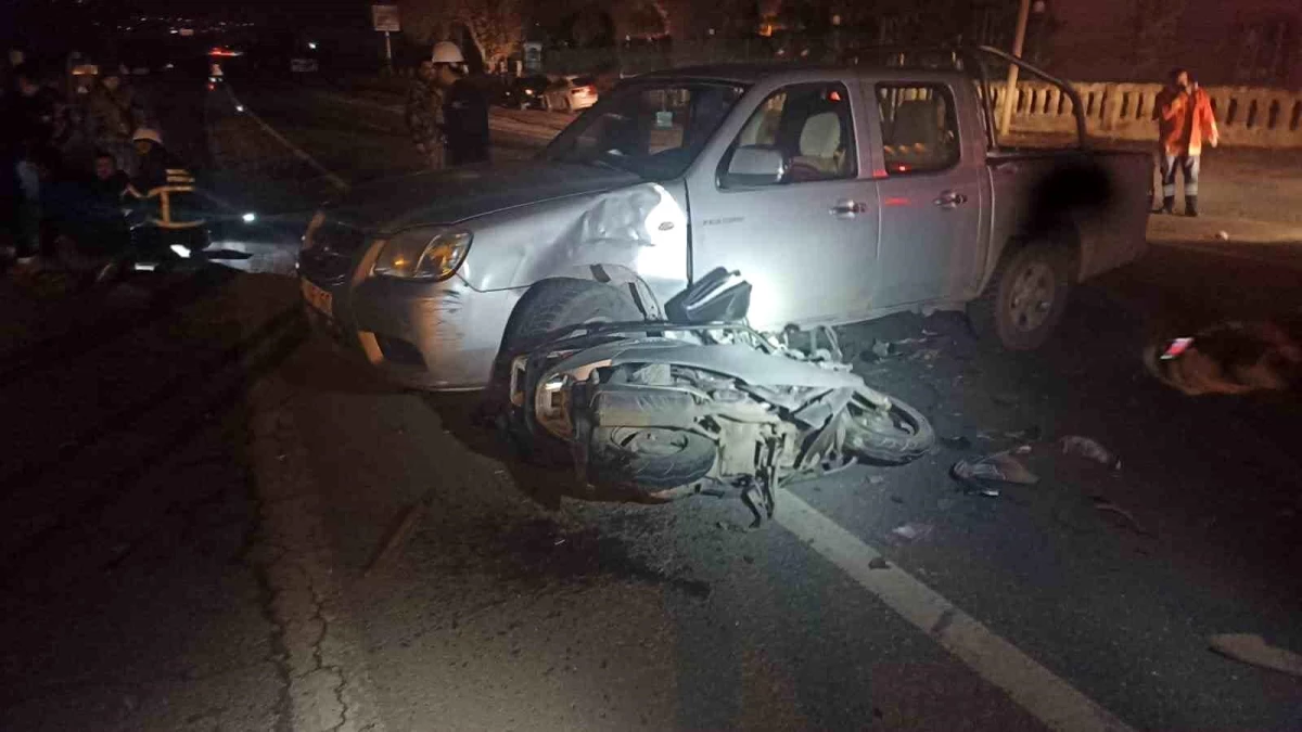 Mardin\'de motosiklet ile otomobil çarpışması: Motosiklet sürücüsü ağır yaralandı