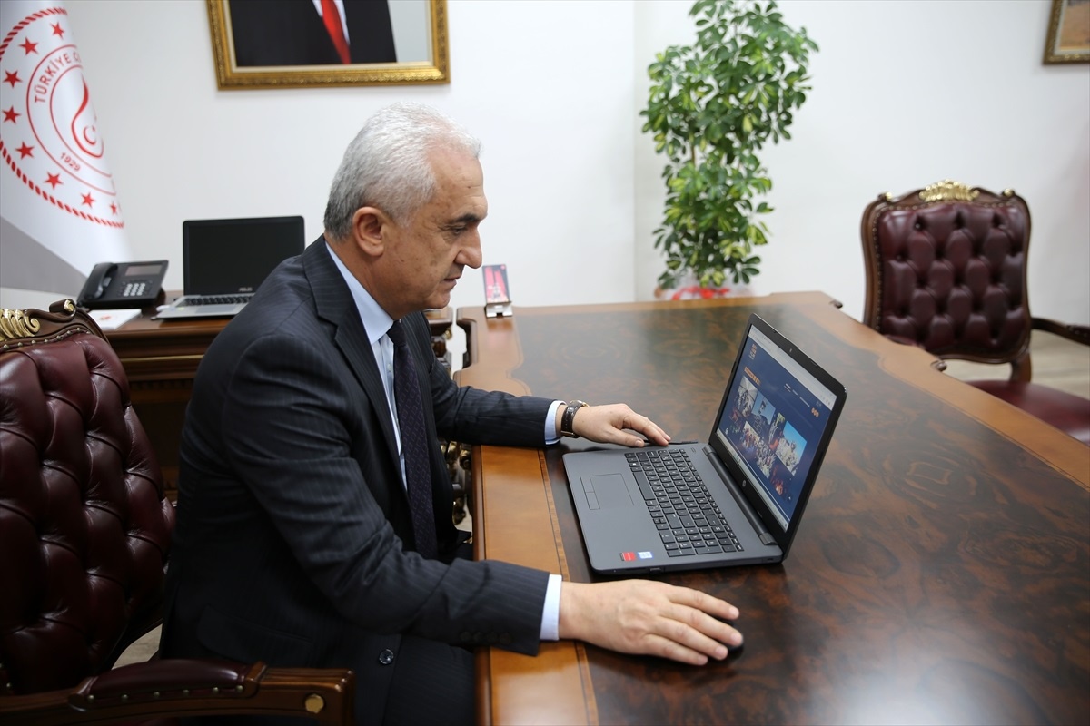 Muş Valisi Avni Çakır, Yılın Kareleri 2023 oylamasına katıldı