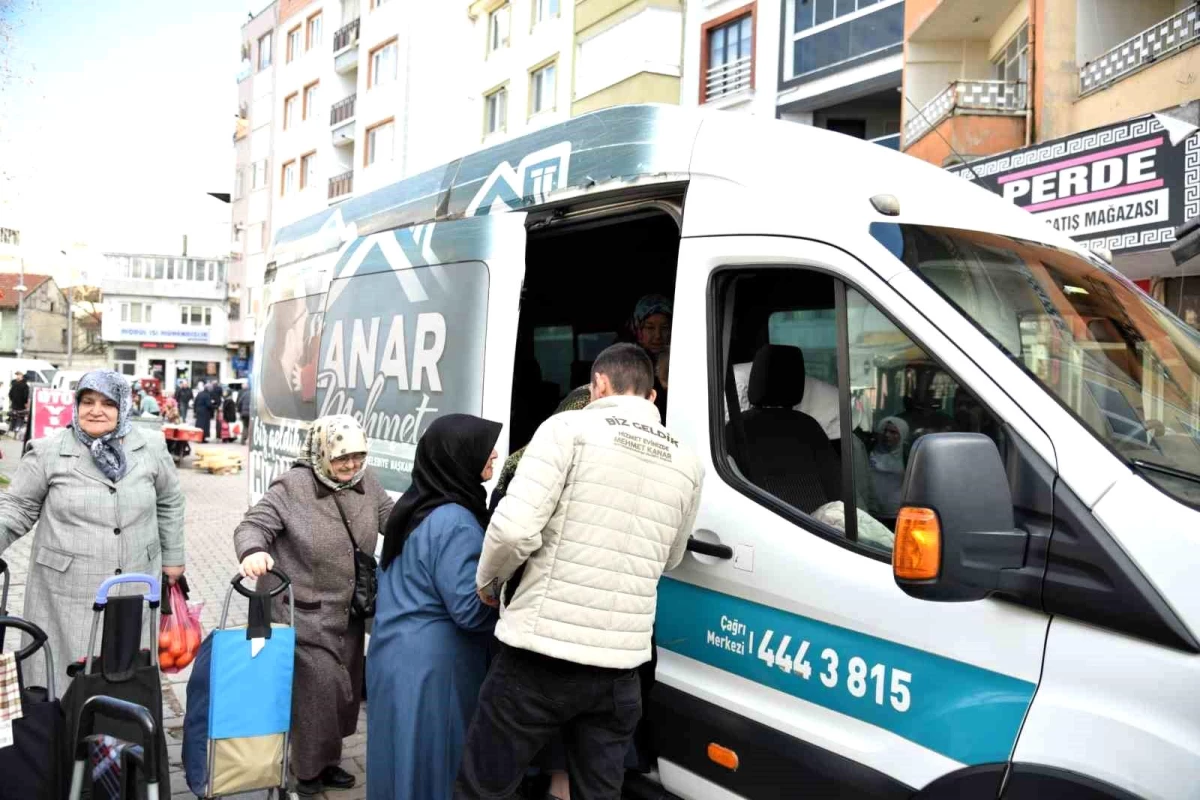 Mustafakemalpaşa Belediyesi, yaşlı ve engellilere destek oluyor