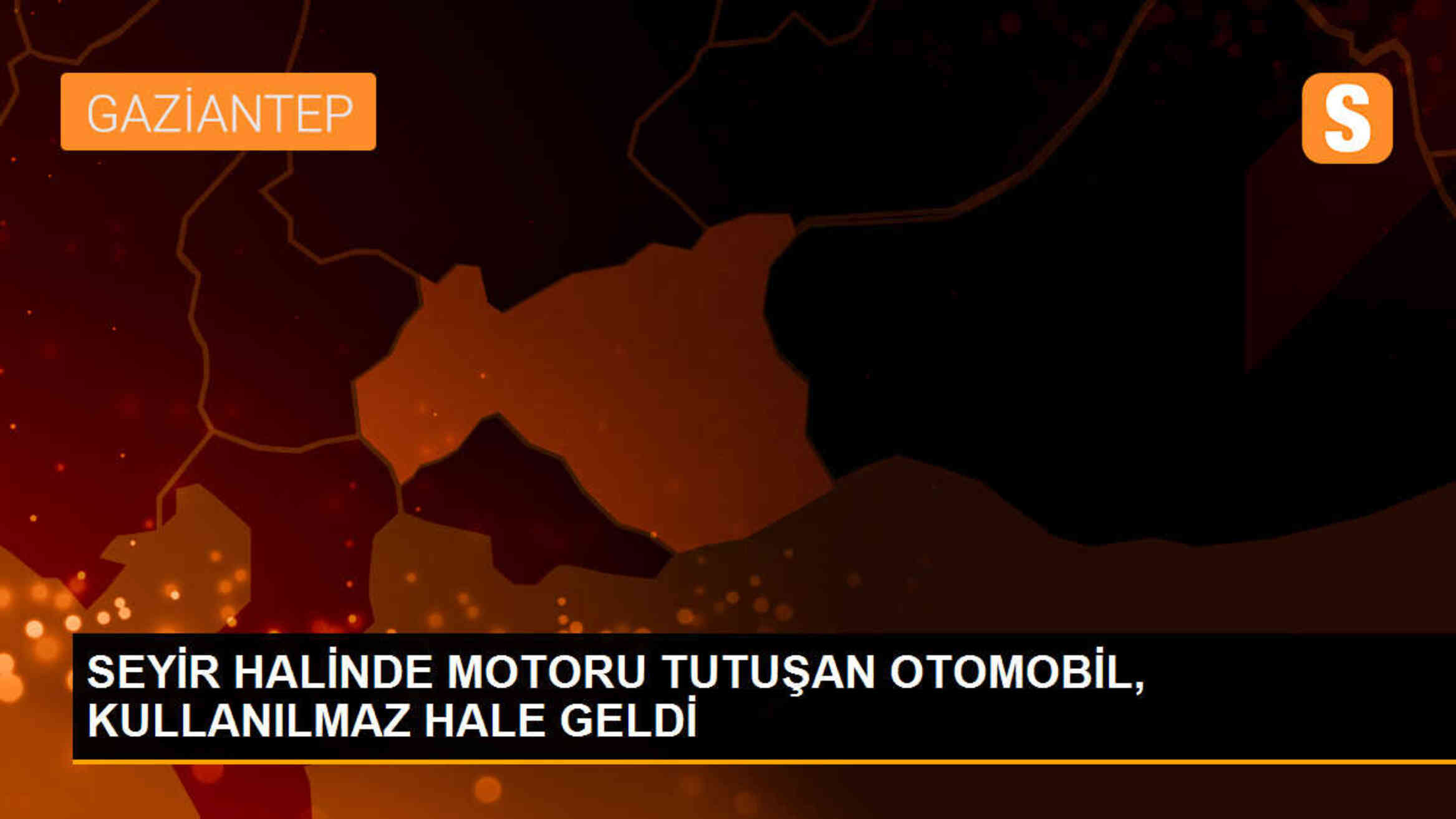 Adana\'da Otoyolda Yanan Otomobil Kullanılamaz Hale Geldi
