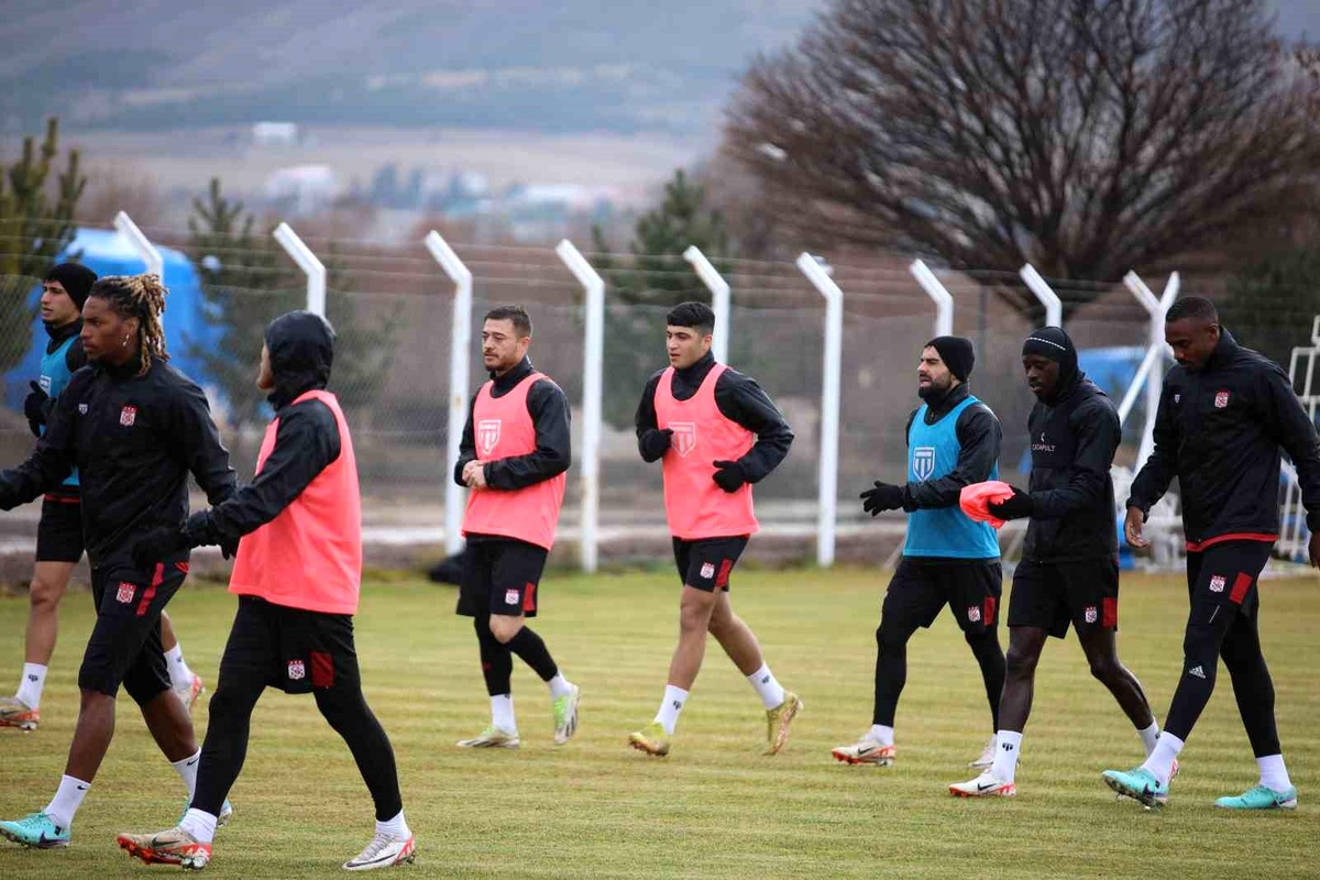 Sivasspor, Kayserispor maçı için hazırlıklarını sürdürdü