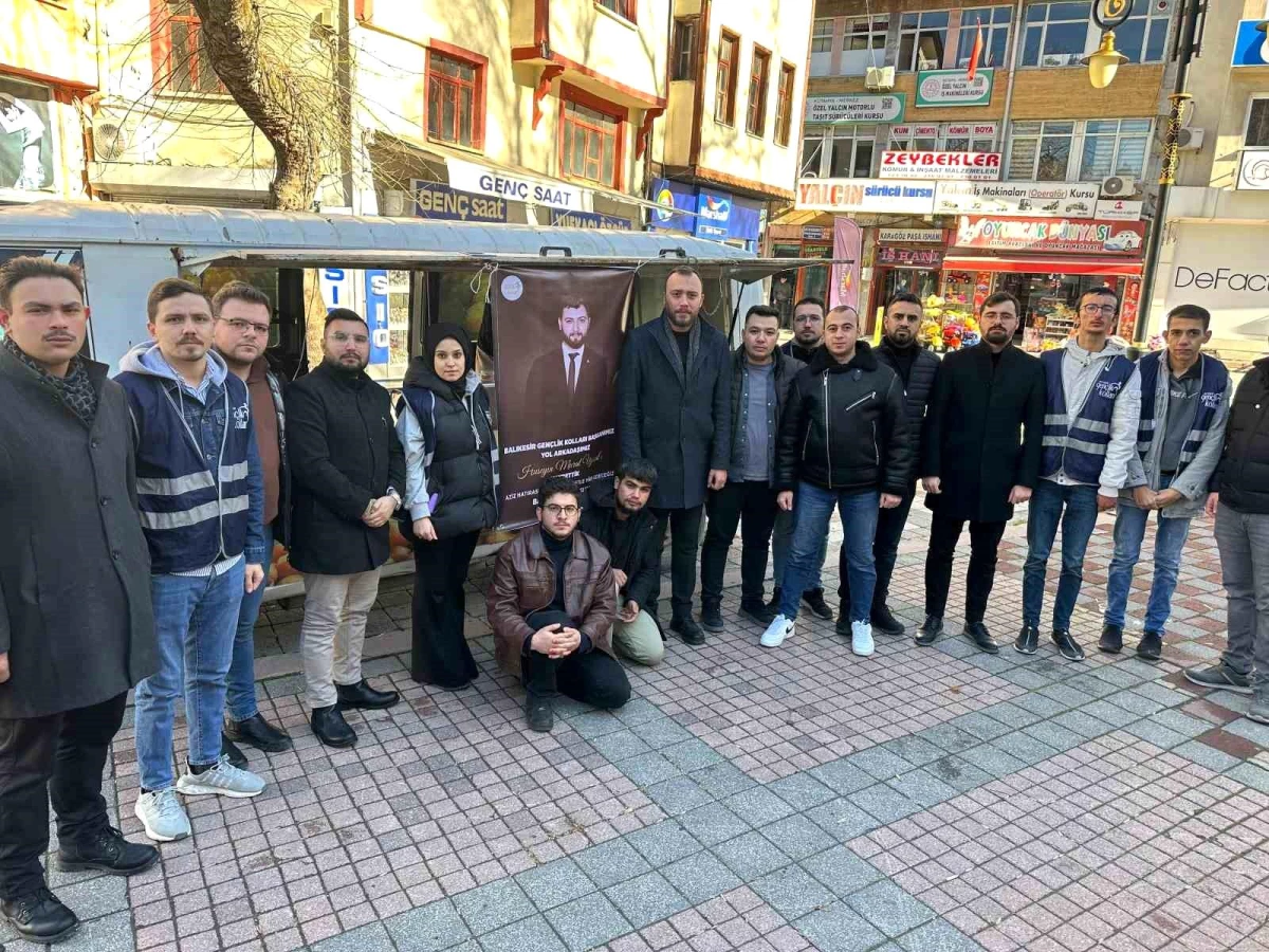 AK Parti Kütahya İl Gençlik Kolları, Hüseyin Murat Uysal için lokma hayrı düzenledi