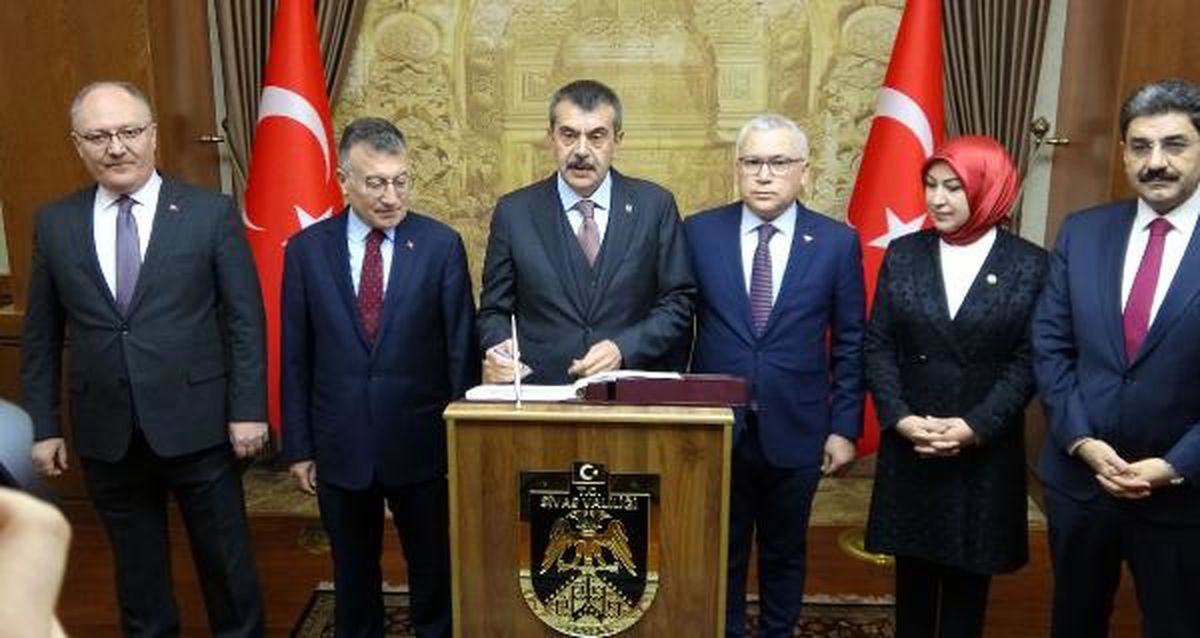 Milli Eğitim Bakanı Yusuf Tekin, yerel yöneticilere eğitim-öğretim sürecine destek çağrısı yaptı