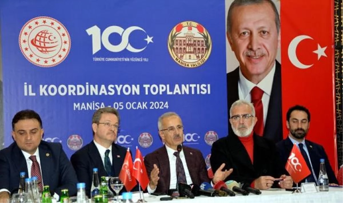 Ulaştırma ve Altyapı Bakanı Abdulkadir Uraloğlu, Manisa\'da incelemelerde bulundu