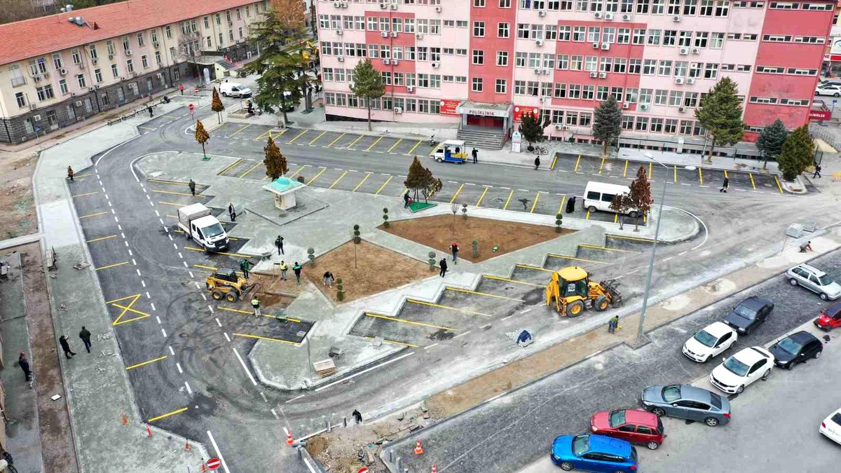 Kayseri Büyükşehir Belediyesi, Devlet Hastanesi Bölgesinde Yenileme Çalışmalarını Tamamladı