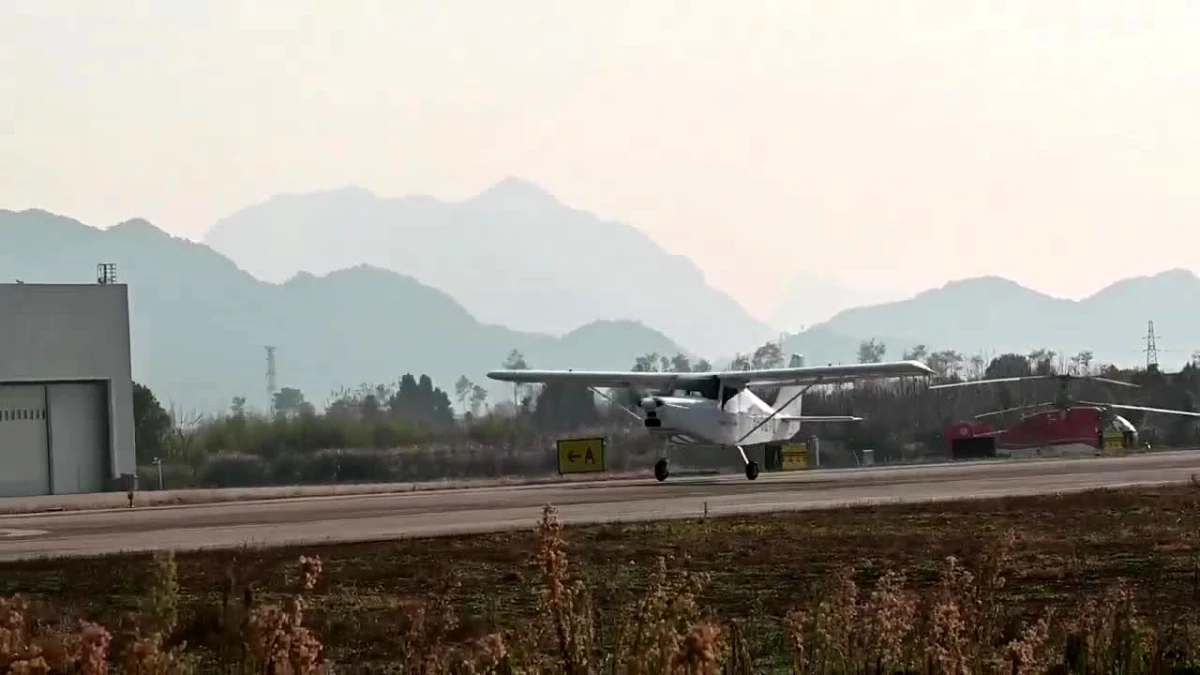 Çin\'de Elektrikli Uçağın İlk Uçuşu Gerçekleştirildi