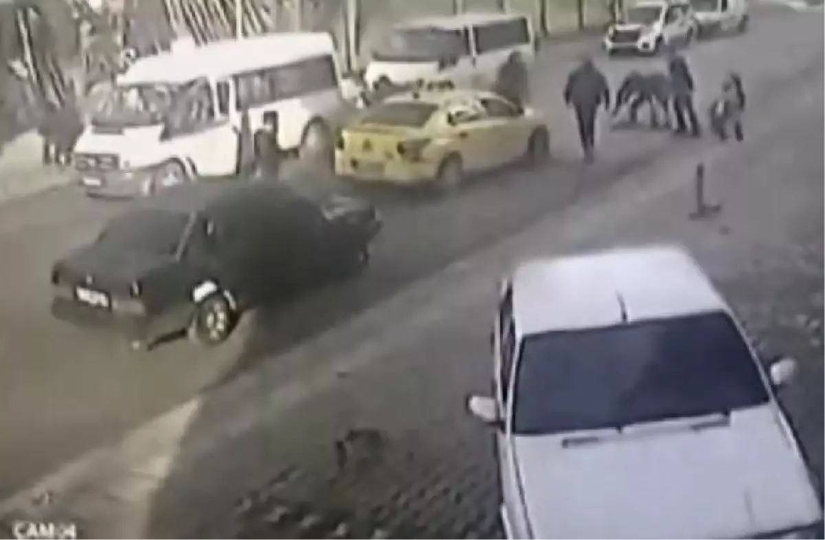 Bartın\'da taksinin çarptığı ilkokul öğrencisi 2 kız çocuğu hafif yaralandı