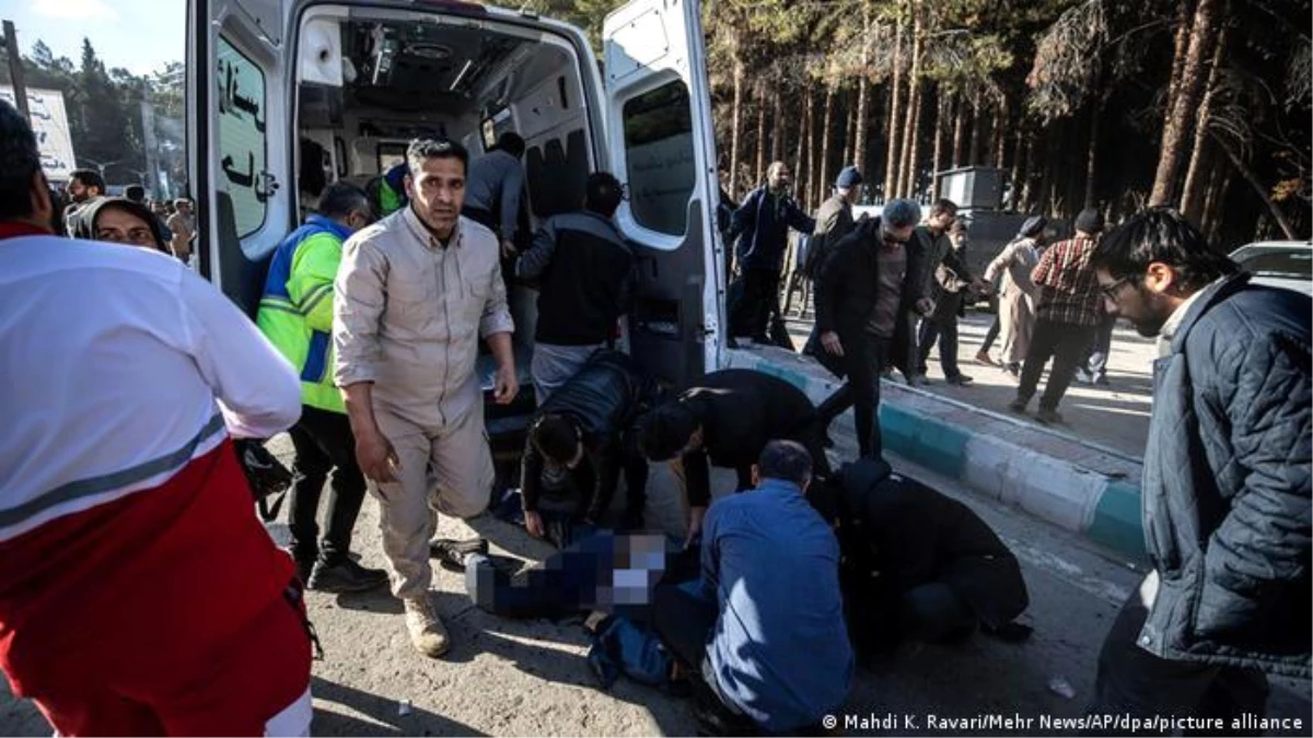 İran\'ın Kirman kentindeki Süleymani anmasında IŞİD saldırısı: 89 ölü