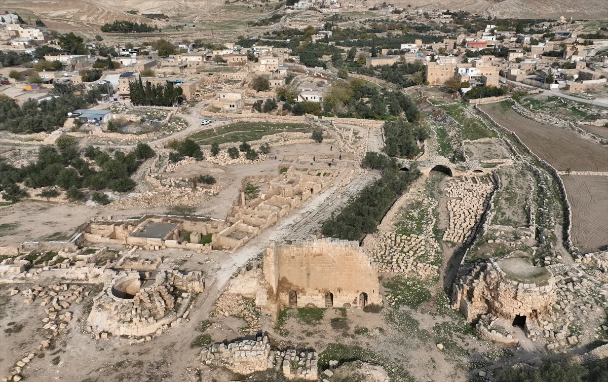 Mardin\'deki Dara Antik Kenti\'nde tarihi çarşı keşfedildi