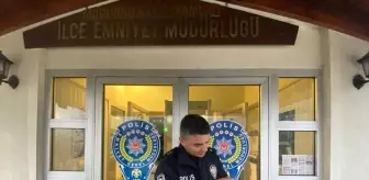 Mudurnu Emniyet Müdürlüğü, anneleri tarafından getirilen köpek yavrularının bakımını üstlendi