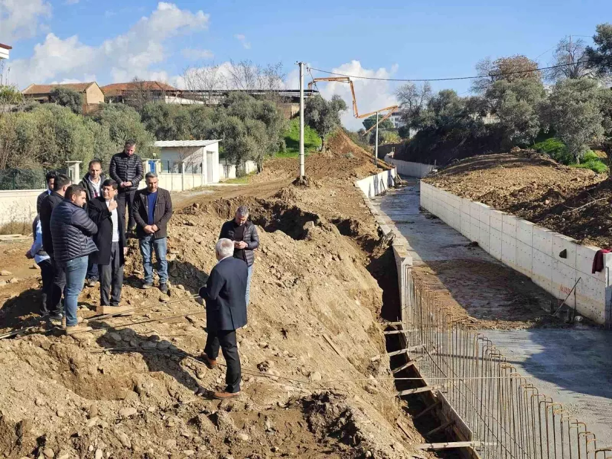 Nazilli Belediye Başkanı Kürşat Engin, sel taşkınlarına son verecek projenin çalışmalarını inceledi