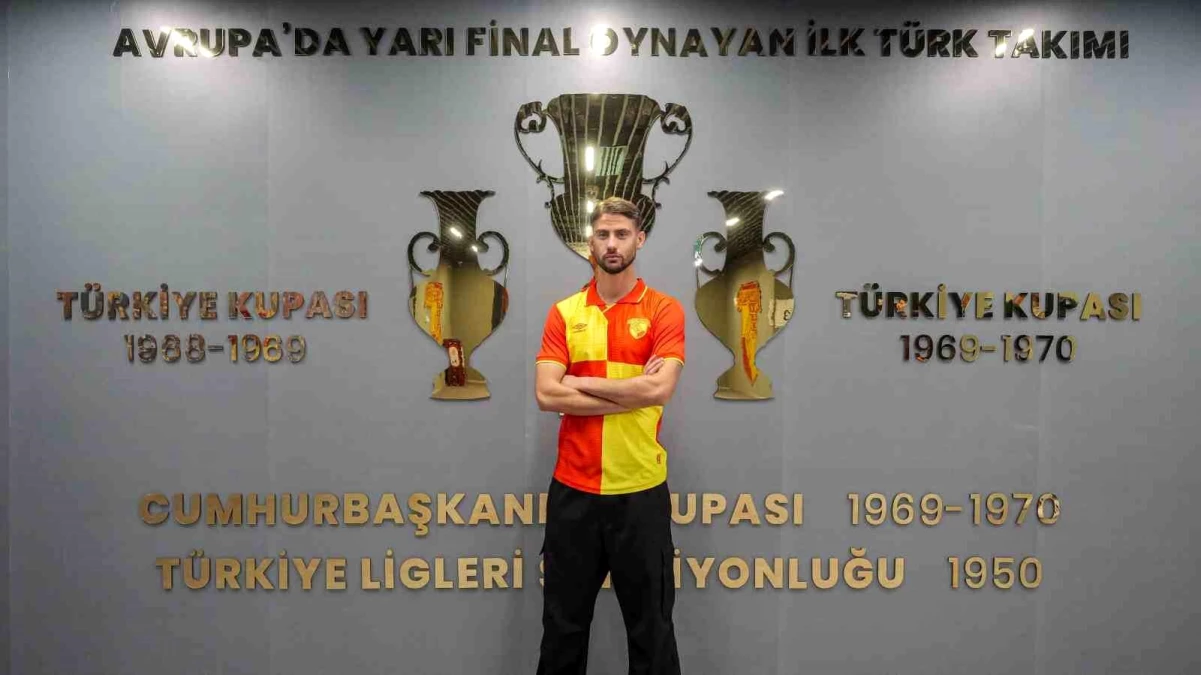 Göztepe, Norveçli orta saha oyuncusu Ramon-Pascal Lundqvist\'i kadrosuna kattı