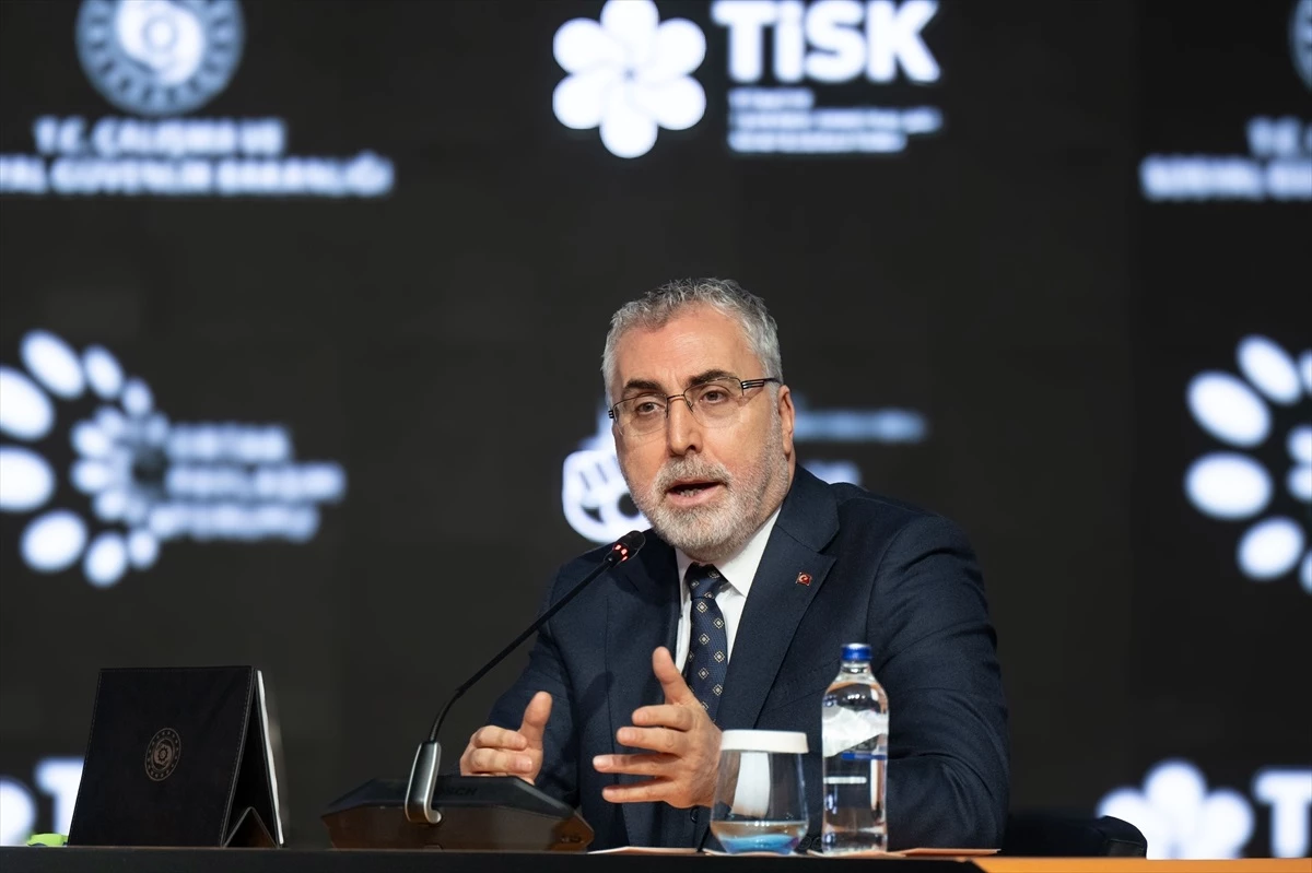 TÜRK-İŞ Genel Başkanı Ergün Atalay\'dan Çalışma Hayatıyla İlgili Açıklamalar