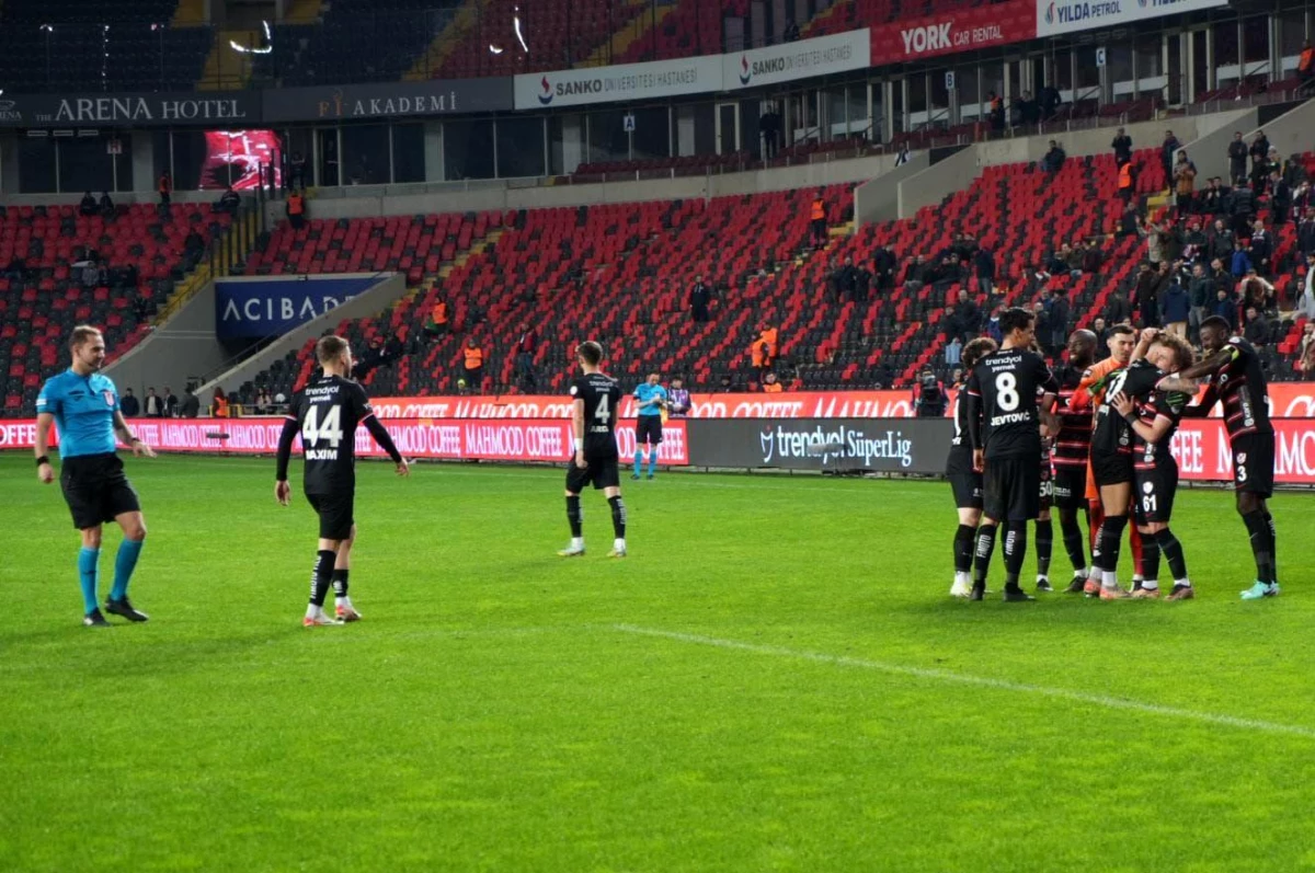 Gaziantep Futbol Kulübü, Pendikspor ile 2-2 berabere kaldı