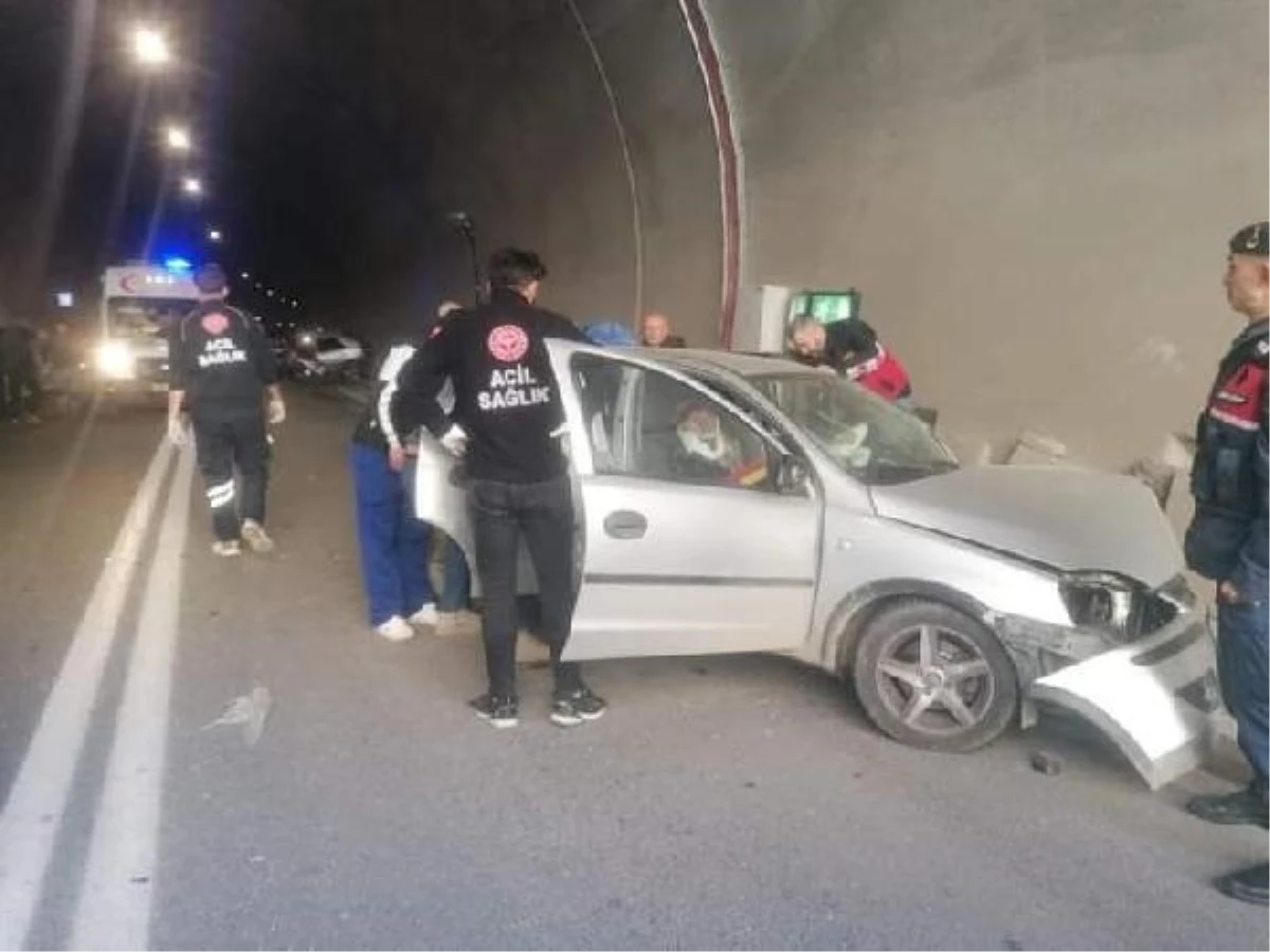 Yusufeli\'de tünel kazası: 2\'si ağır 5 kişi yaralandı