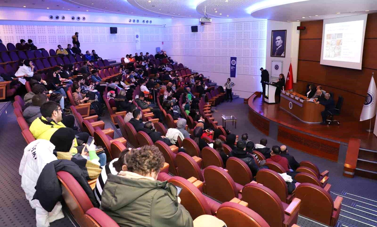 Atatürk Üniversitesi, başıboş köpekler sorununu ele alan bir panel düzenledi