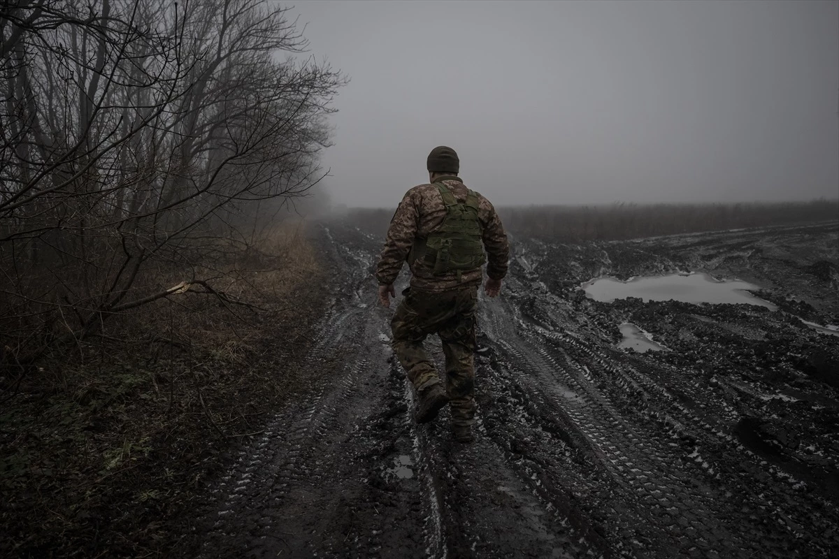 Ukrayna Topçu Birlikleri Bahmut Cephesinde Saldırılara Karşı Atışlar Yapıyor