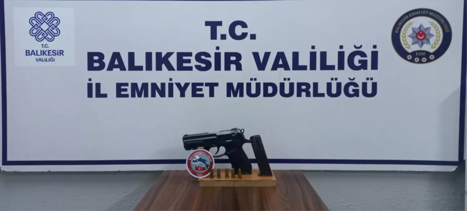 Edremit\'te yapılan asayiş ve trafik uygulamasında 11 şüpheli yakalandı