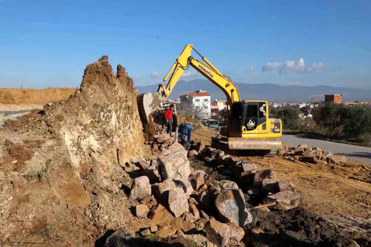 Turgutlu Belediye Başkanı Çetin Akın, projelerin son hazırlıklarını inceledi