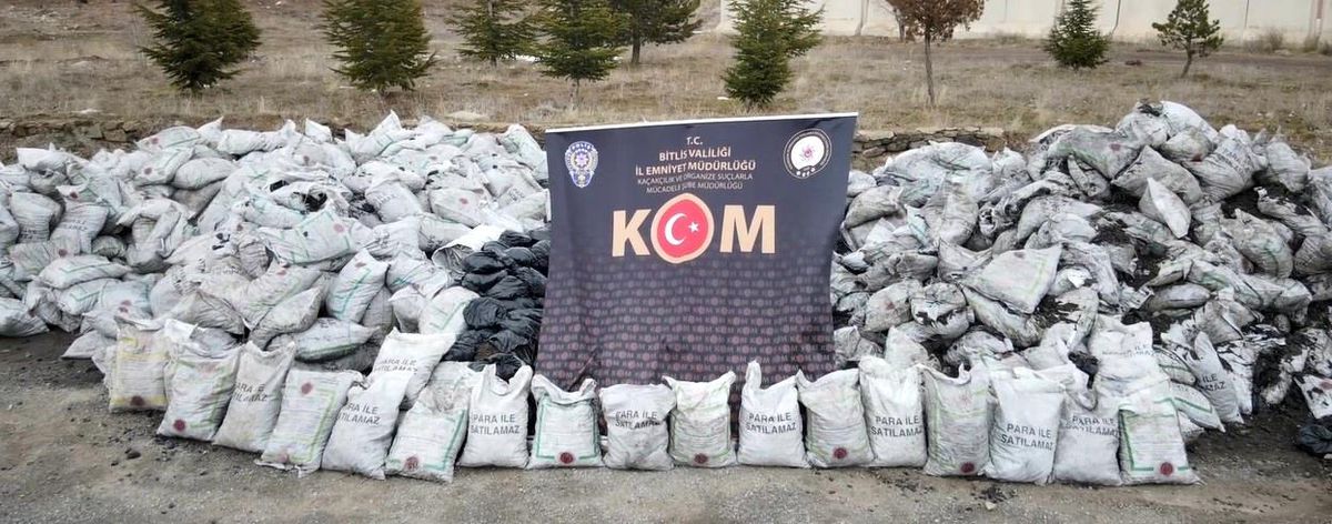 Bitlis\'te Milli Eğitim Bakanlığına tahsis edilen kömürü çalan 3 kişi tutuklandı