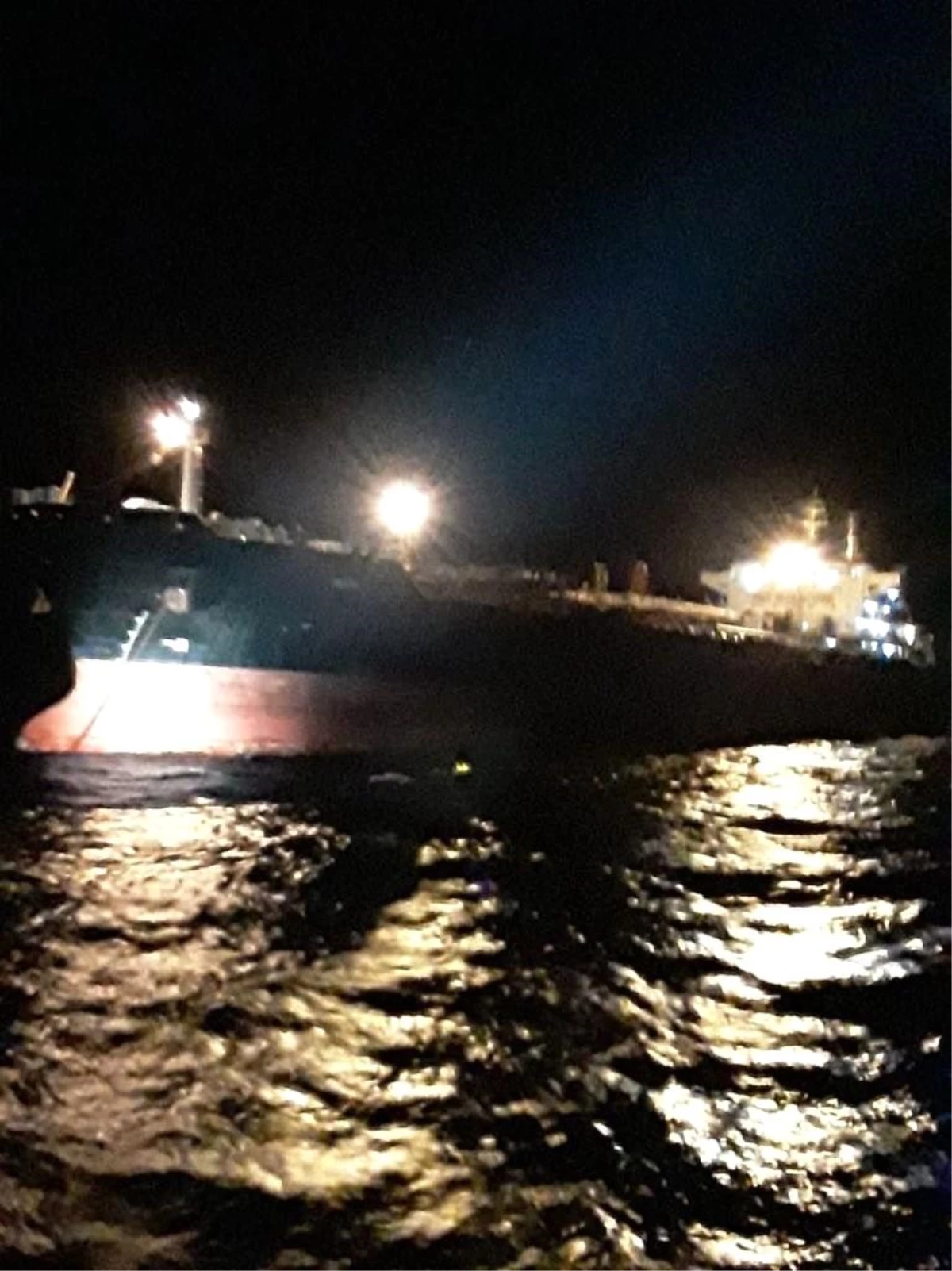 Çanakkale Boğazı\'nda arıza yapan \'ELIJAH\' isimli tanker kurtarıldı