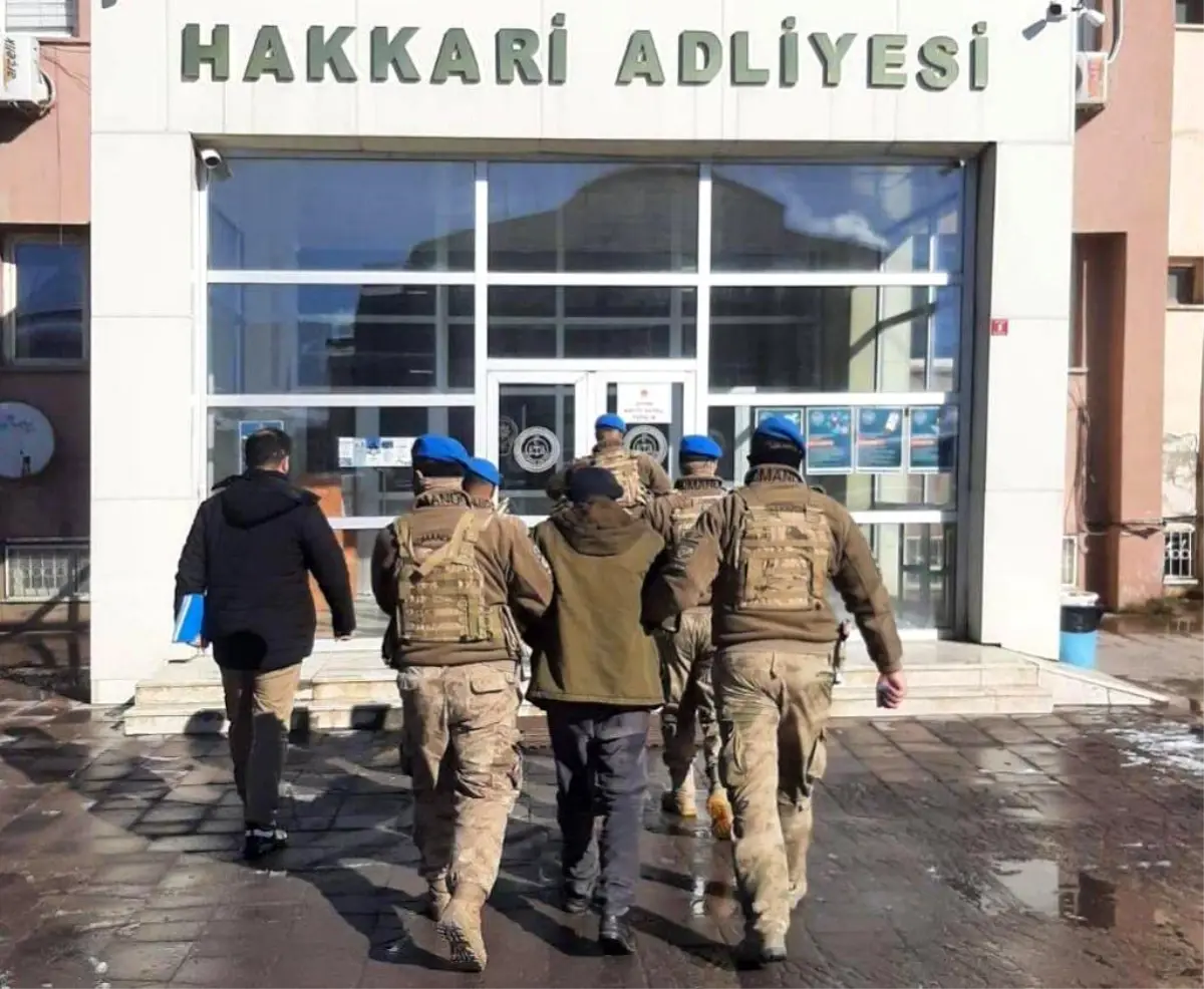 Hakkari\'de PKK/KCK operasyonunda 2 şahıs tutuklandı