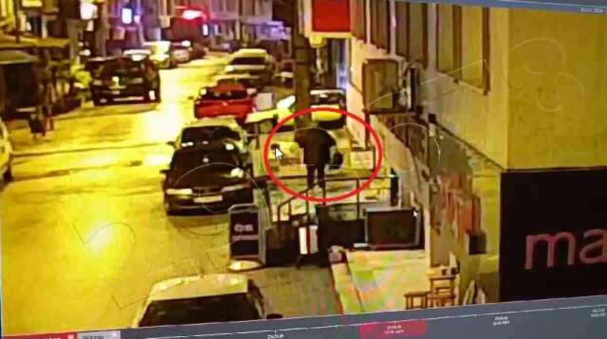Hala bu yalanlara inanlar var! Kuyumcu, 'Yavru' sistemiyle 500 milyon liralık vurgun yaptı Hala bu yalanlara inanlar var! Kuyumcu, 'Yavru' sistemiyle 500 milyon liralık vurgun yaptı