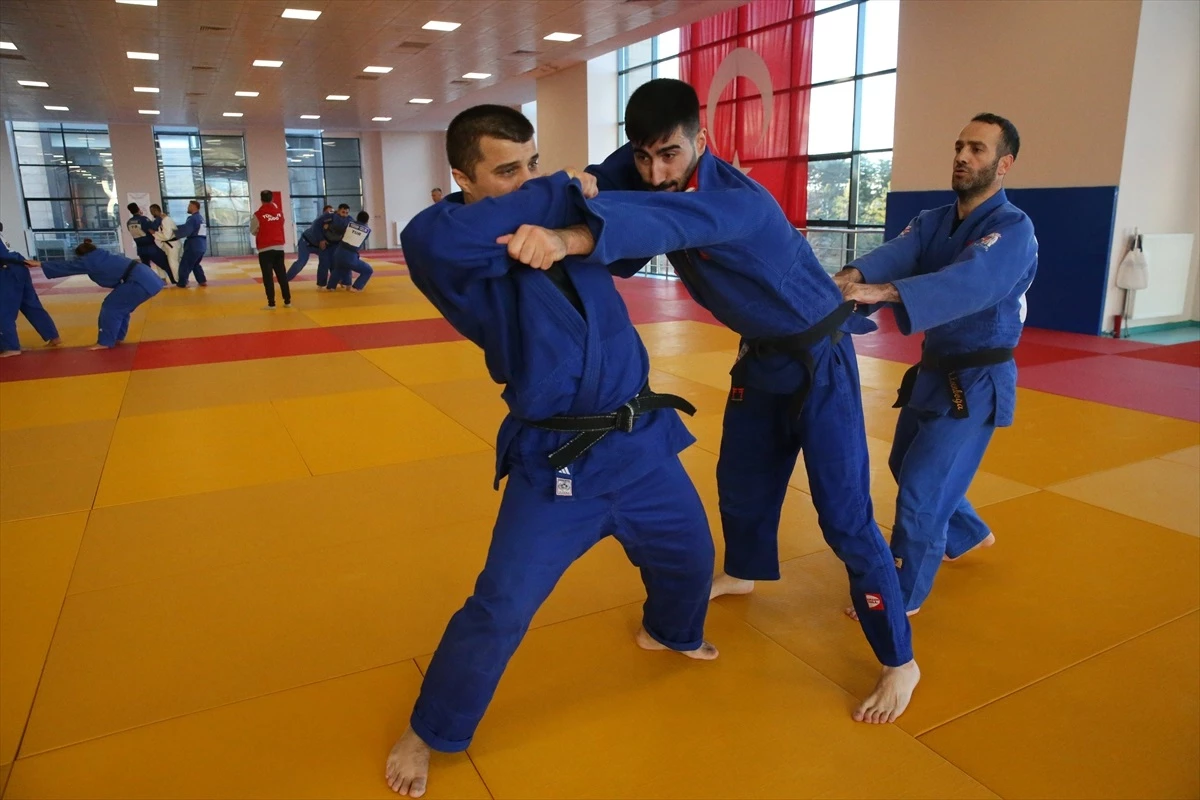 İşitme Engelliler Büyükler Judo Milli Takımı Kastamonu\'da kampa girdi