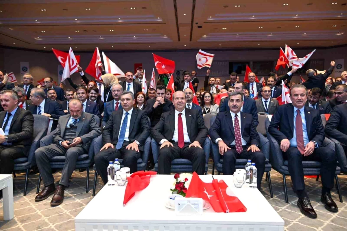 KKTC Cumhurbaşkanı Ersin Tatar, Türkiye Kamu-Sen\'in düzenlediği konferansa katıldı