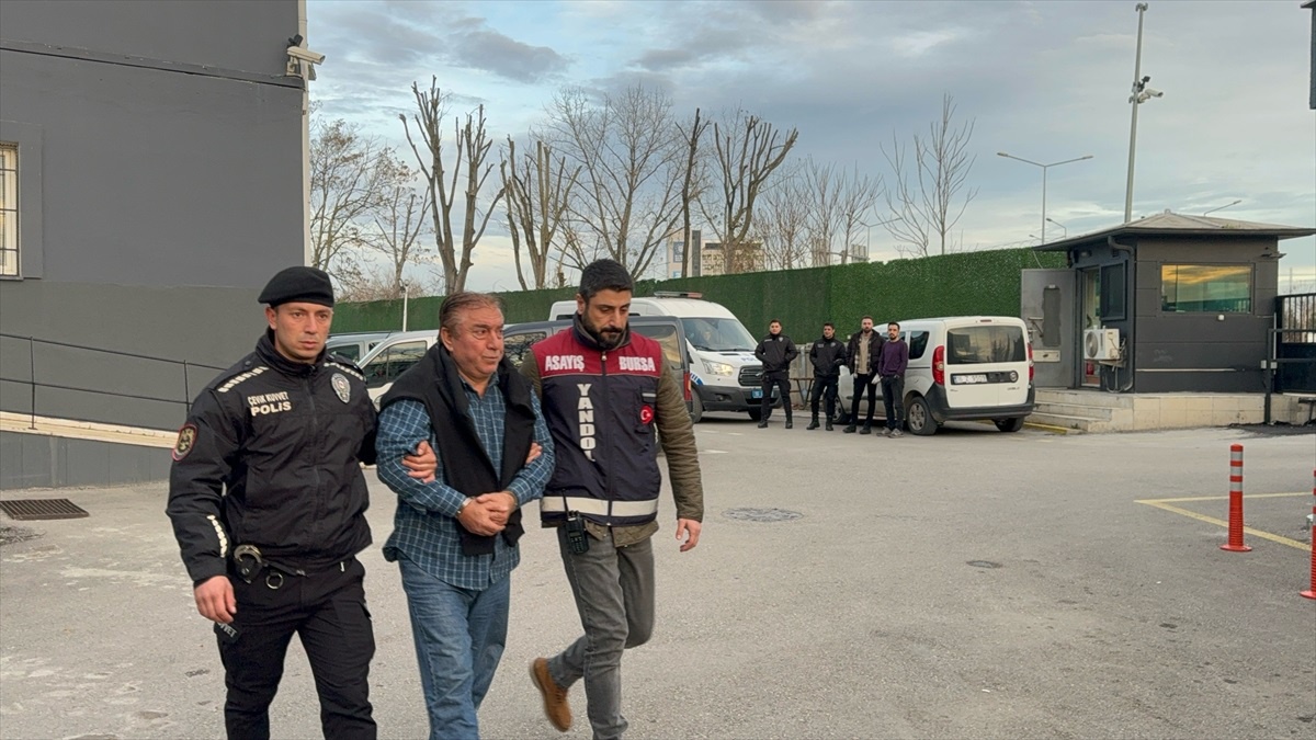 Bursa\'da Altın Dolandırıcılığı Operasyonu: 6 Zanlı Adliyeye Sevk Edildi
