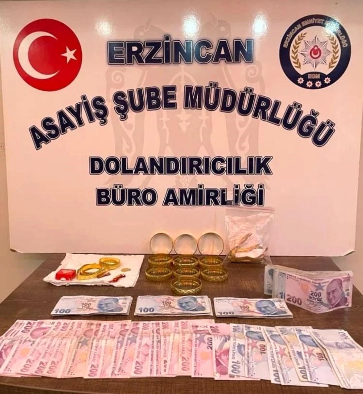 Erzincan\'da sahte altınla kuyumcuları dolandıran 2 kişi yakalandı