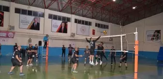 Şemdinli'de Cumhuriyet'in 100. yılına özel voleybol turnuvası düzenlendi