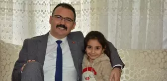 Şemdinli Kaymakamı ve eşi aile ziyaretlerini sürdürüyor