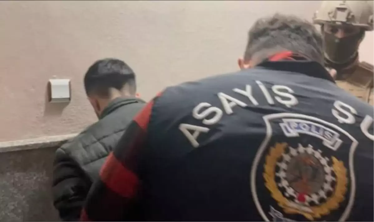 Sultangazi'de Firari Hükümlüler Yakalandı