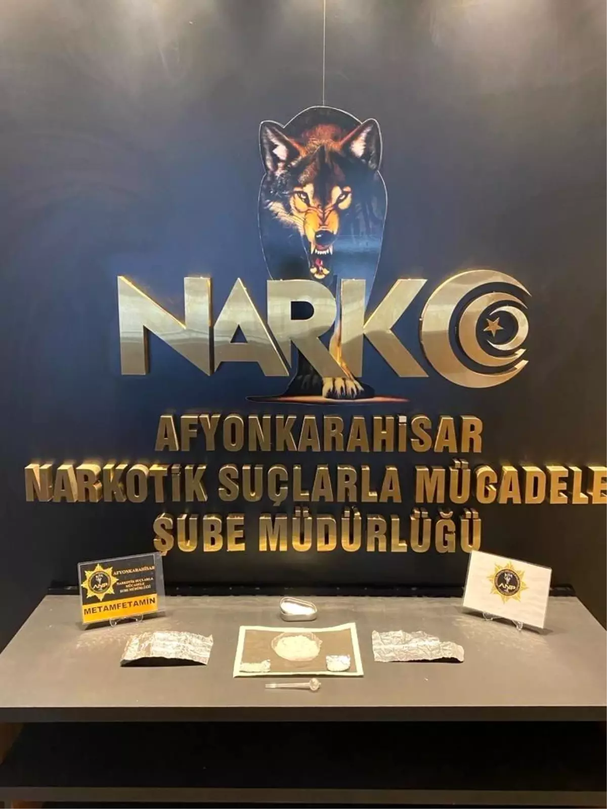 Afyonkarahisar\'da Uyuşturucu Operasyonu: 6 Gözaltı, 2 Tutuklama