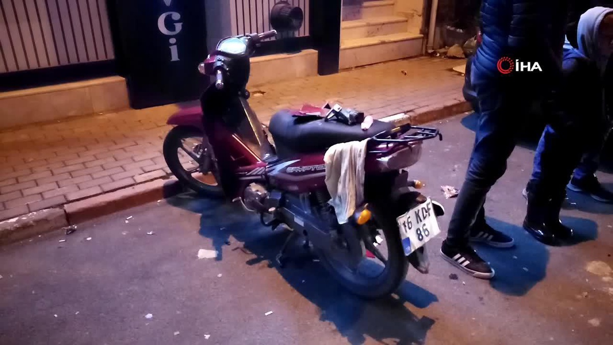 Zabıta aracıyla motosiklet çarpıştı: 2 yaralı