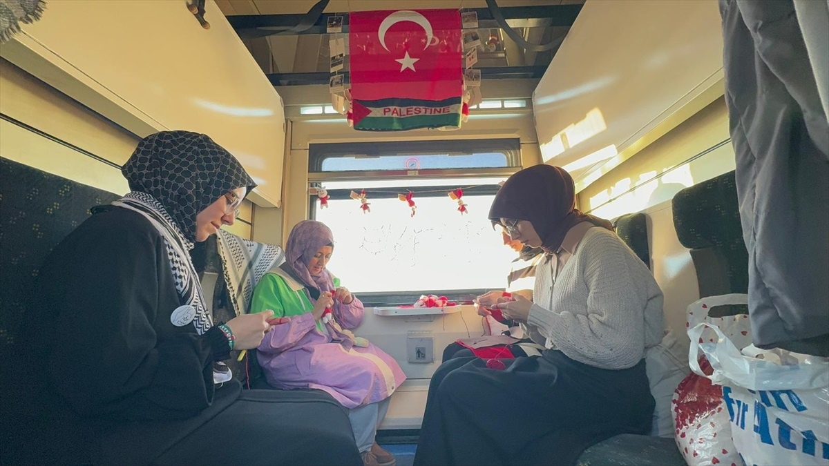 Gençlik ve Spor Bakanlığı Gönüllüleri, Amigurumi Bebeklerle Filistinli Çocukları Sevindirmek İstiyor