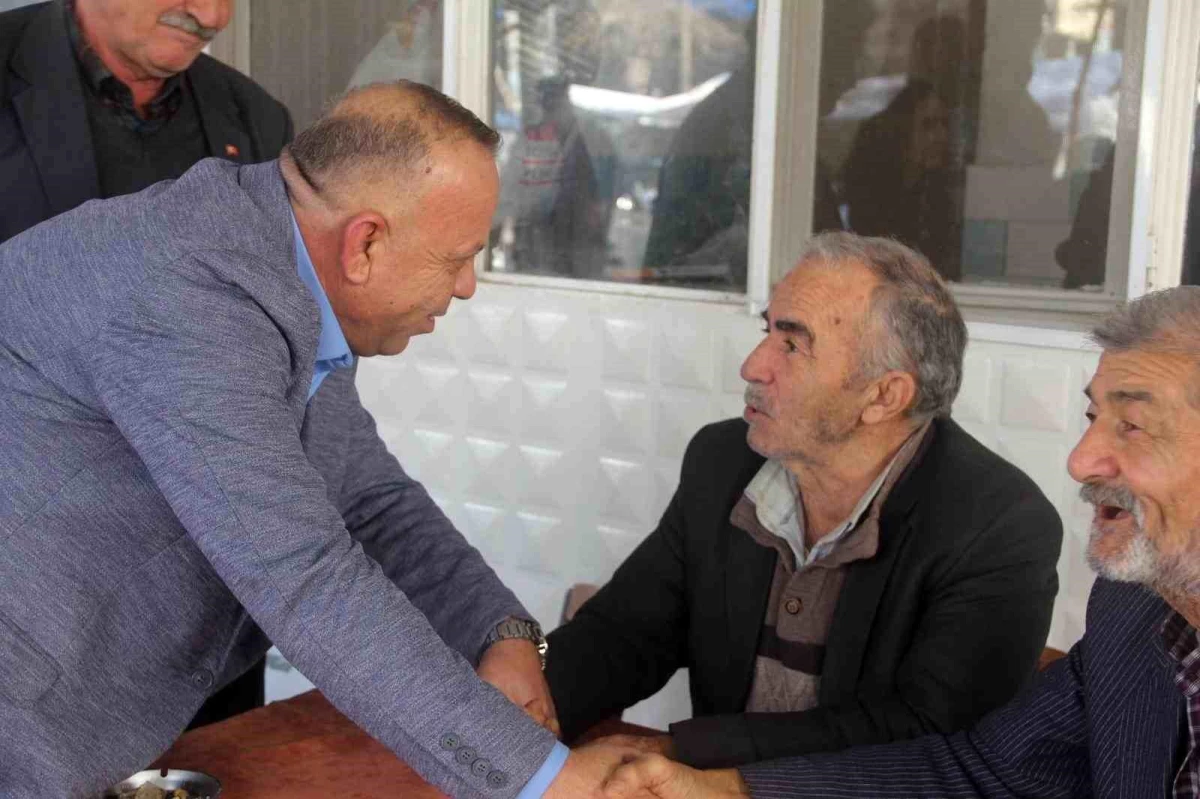 CHP Bozdoğan Belediye Başkan Adayı Galip Özel, Çamlıdere Pazarı\'nda halkla buluştu