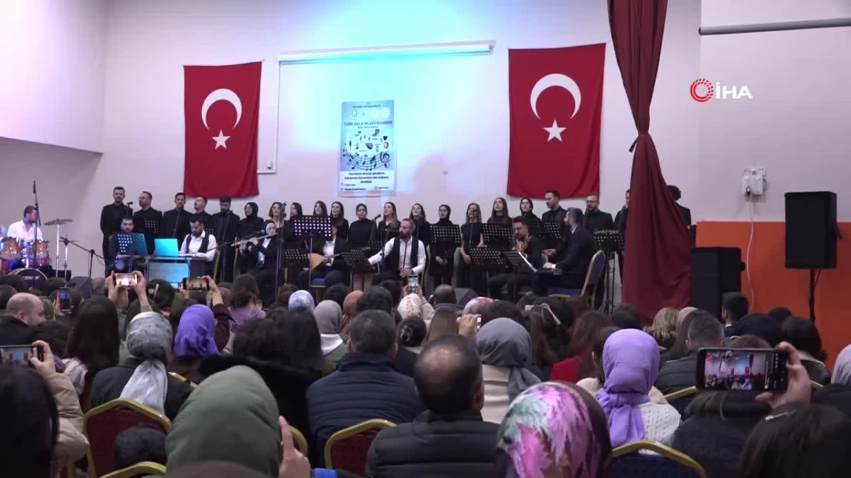 Bulanık\'ta Türk Halk Müziği Konseri