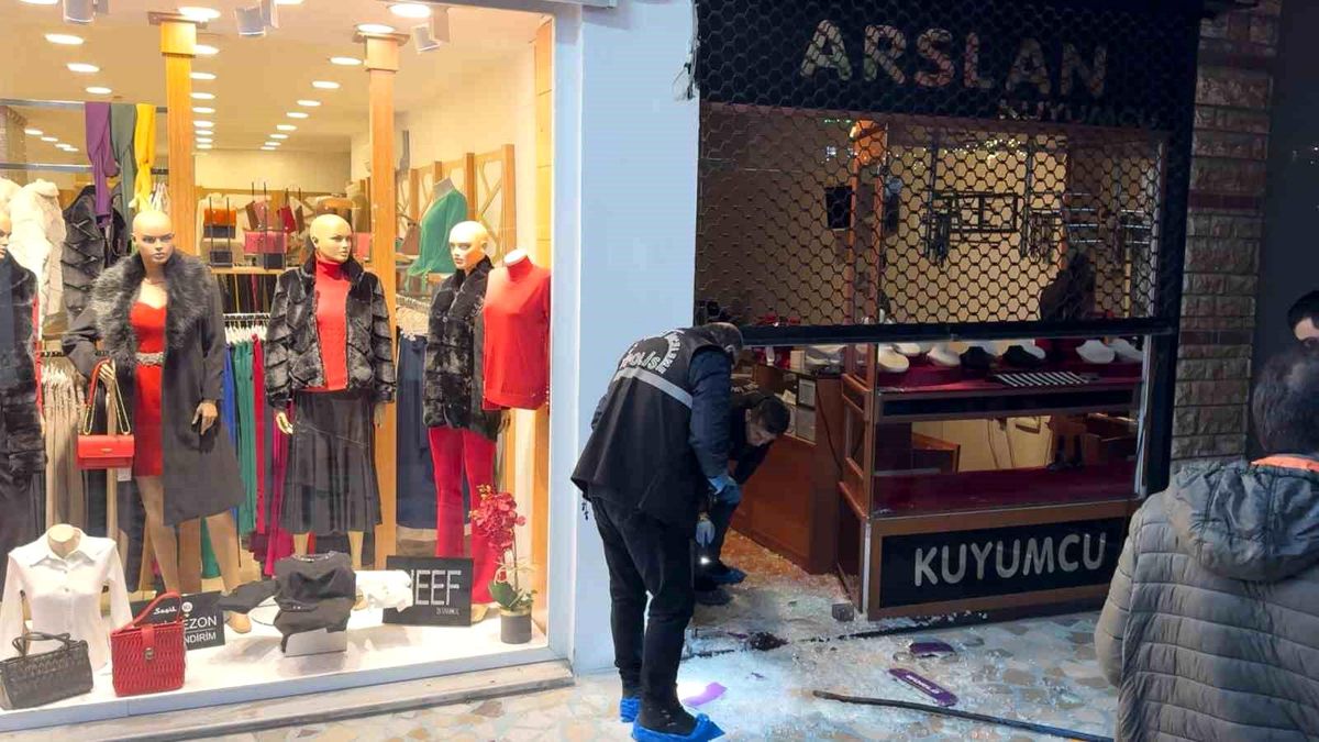 Bursa\'da Kuyumcu Soygunu: 400 Bin TL Değerinde Altın Çalındı