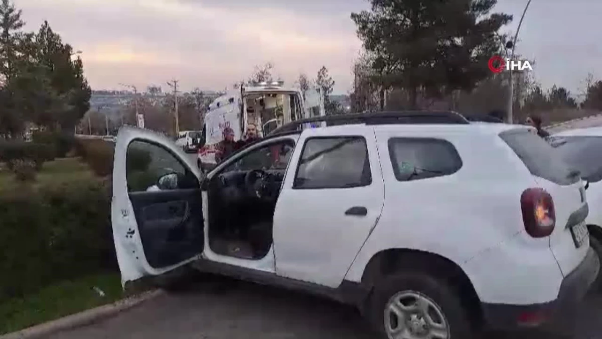 Diyarbakır\'da otomobiller çarpıştı: 2 yaralı